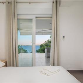 Luxury 6 Bedroom Seafront Villa with pool and Separate Apartment along Secluded Beach near Hvar Town, Sleeps 10-12